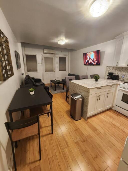 Cosy Modern Home Mins To Nyc! Union City Εξωτερικό φωτογραφία